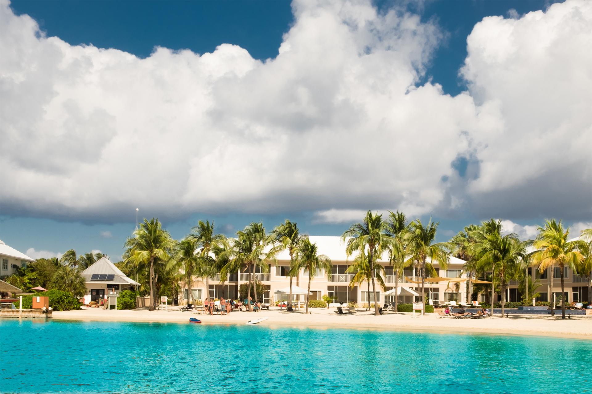Ocean view resort with Cayman Islands vacation package